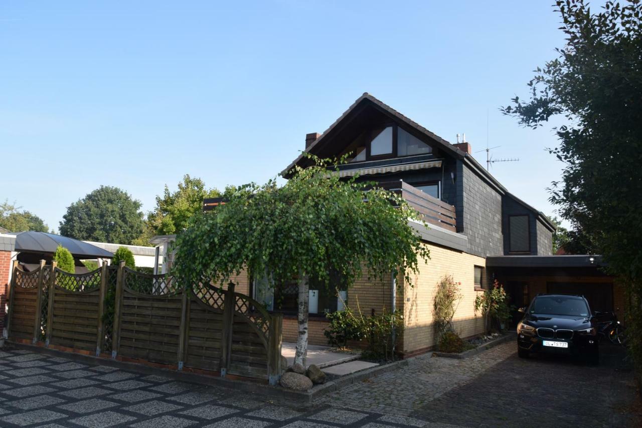 Schoenes Apartment Mit Dachterrasse Oldenburg Kültér fotó
